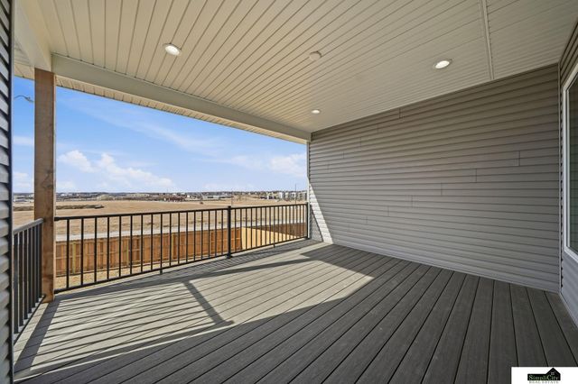 8621 S 49th Street, Lincoln, NE 68516