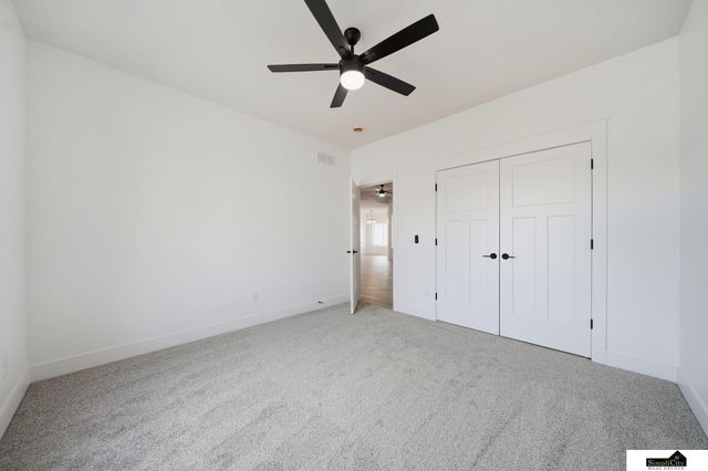 8621 S 49th Street, Lincoln, NE 68516