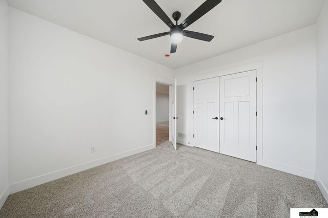 8621 S 49th Street, Lincoln, NE 68516