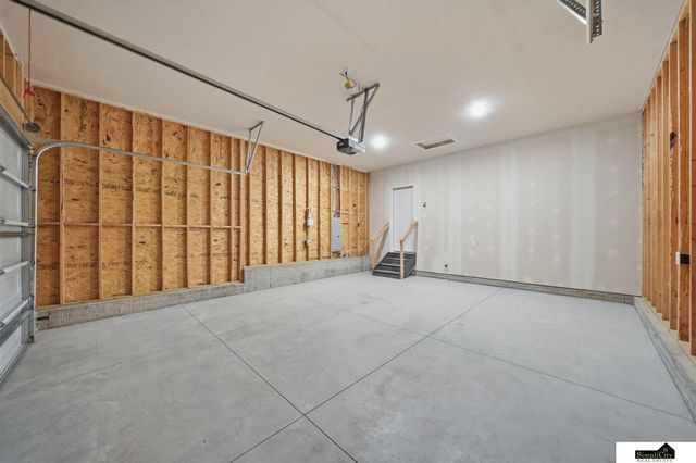 8621 S 49th Street, Lincoln, NE 68516