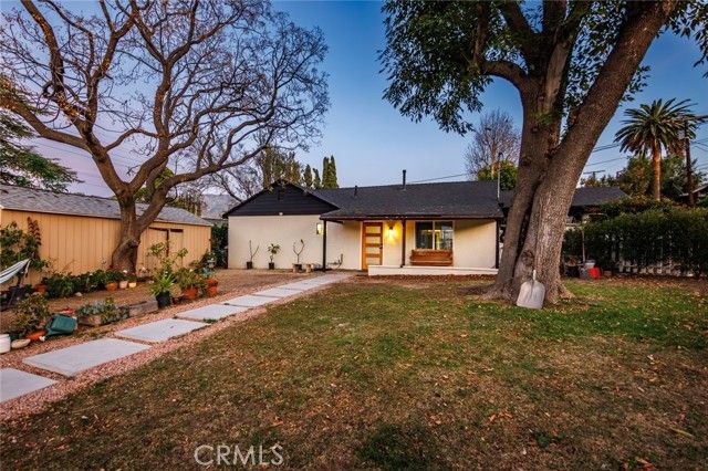 10648 Franlie, Sunland (los Angeles), CA 91040