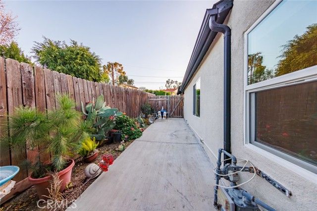 10648 Franlie, Sunland (los Angeles), CA 91040