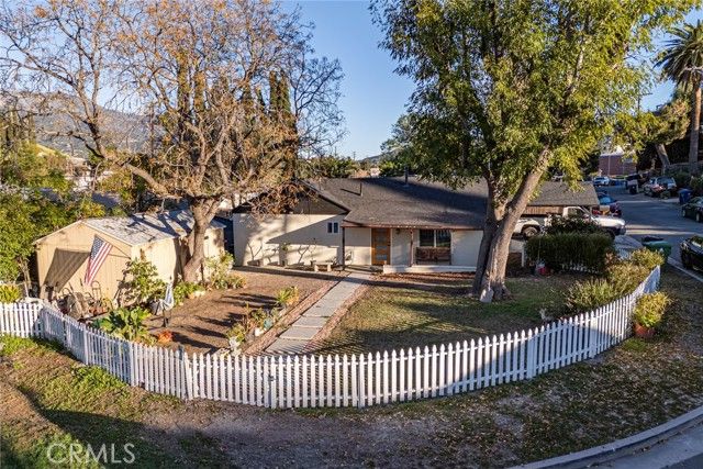 10648 Franlie, Sunland (los Angeles), CA 91040
