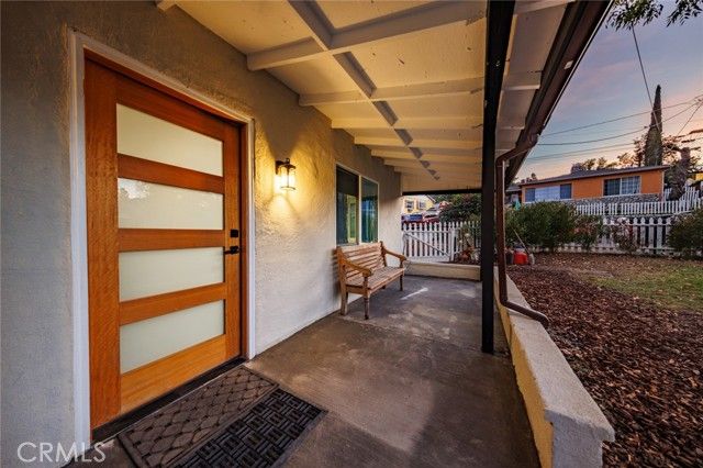 10648 Franlie, Sunland (los Angeles), CA 91040