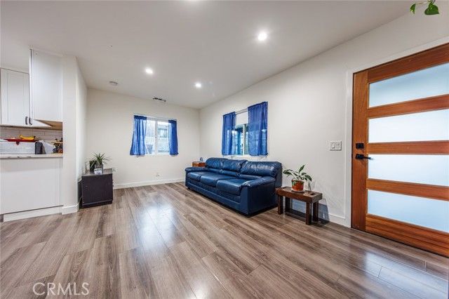 10648 Franlie, Sunland (los Angeles), CA 91040