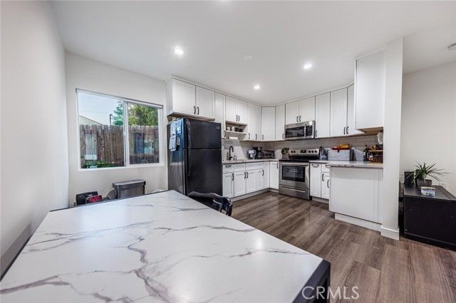 10648 Franlie, Sunland (los Angeles), CA 91040