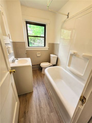 4303 Ludwick St, Squirrel Hill, PA 15217