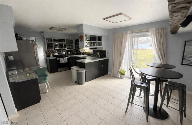 350 Panorama Drive, Seven Hills, OH 44131