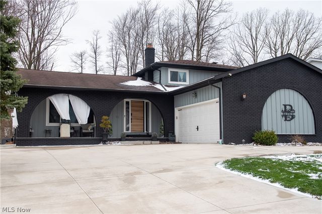 350 Panorama Drive, Seven Hills, OH 44131