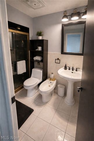 350 Panorama Drive, Seven Hills, OH 44131