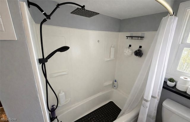 350 Panorama Drive, Seven Hills, OH 44131