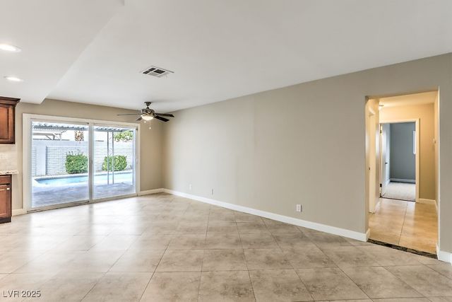 5261 Sepulveda Boulevard, Las Vegas, NV 89118