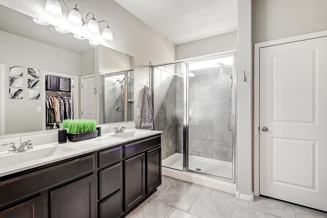 4244 Skyline Loop NE, Rio Rancho, NM 87144