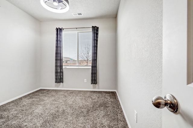 4244 Skyline Loop NE, Rio Rancho, NM 87144