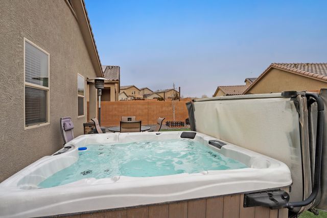 4244 Skyline Loop NE, Rio Rancho, NM 87144