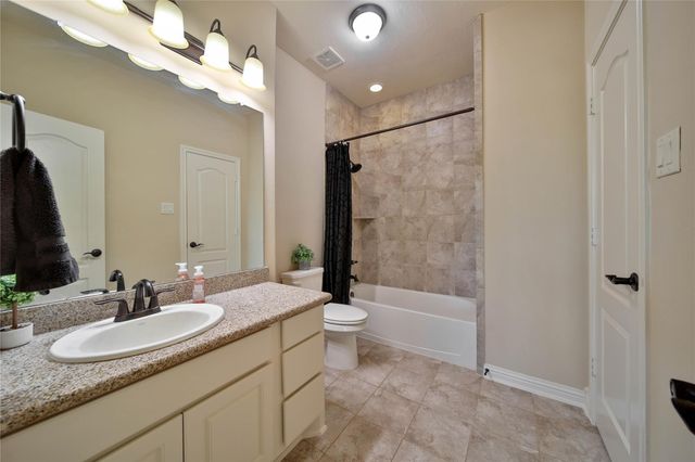 28946 Village Trail, Magnolia, TX 77355