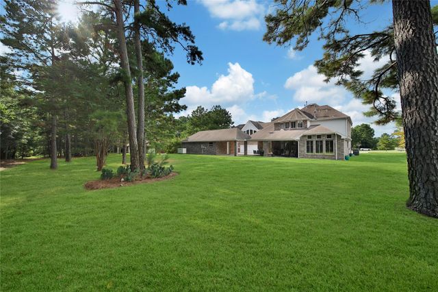 28946 Village Trail, Magnolia, TX 77355