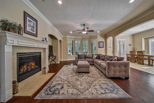28946 Village Trail, Magnolia, TX 77355