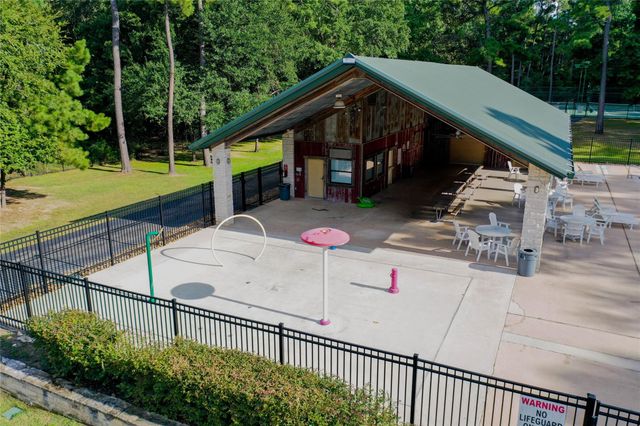 28946 Village Trail, Magnolia, TX 77355