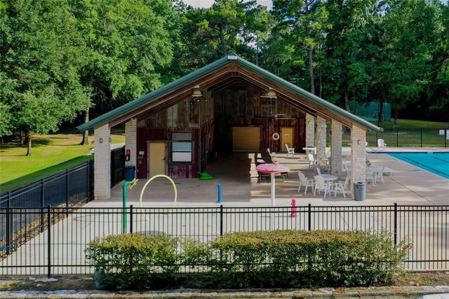 28946 Village Trail, Magnolia, TX 77355