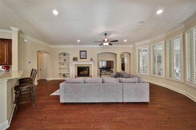 28946 Village Trail, Magnolia, TX 77355