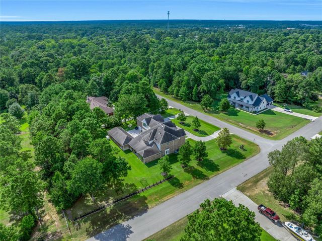 28946 Village Trail, Magnolia, TX 77355