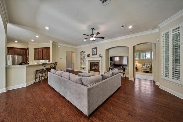 28946 Village Trail, Magnolia, TX 77355