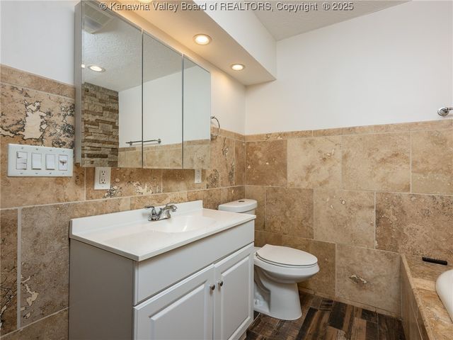 4208 River Avenue, South Charleston, WV 24309