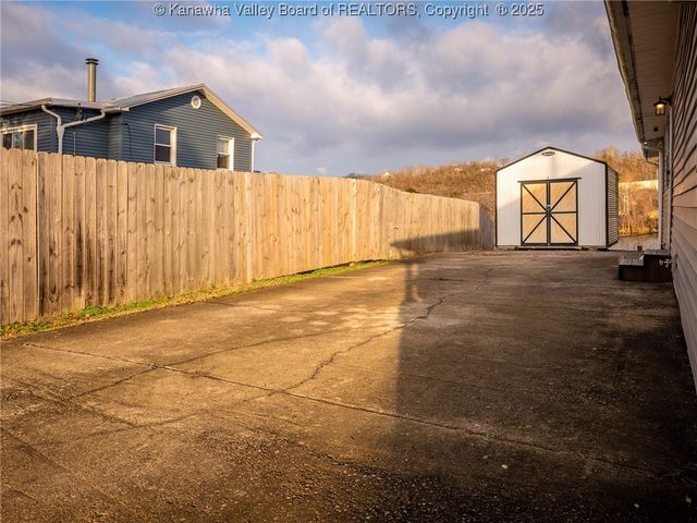 4208 River Avenue, South Charleston, WV 24309