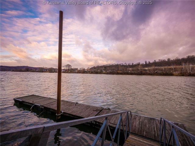 4208 River Avenue, South Charleston, WV 24309