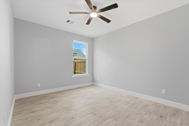 5014 E Meadow Drive, Deer Park, TX 77536