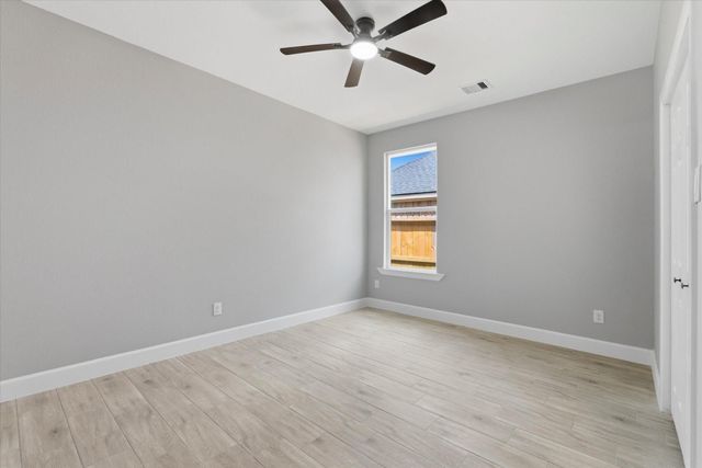 5014 E Meadow Drive, Deer Park, TX 77536