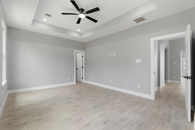 5014 E Meadow Drive, Deer Park, TX 77536