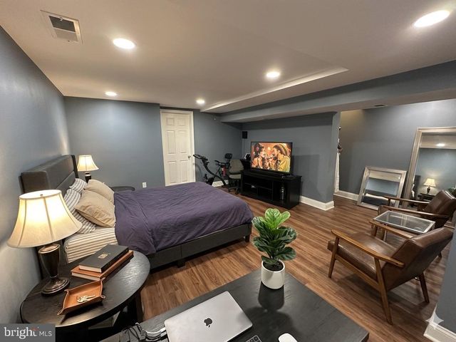 907 E MEADOWS CT, Oxon Hill, MD 20745