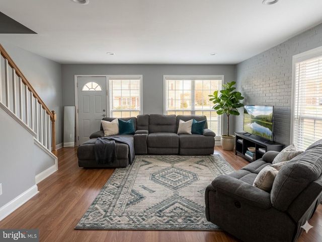 907 E MEADOWS CT, Oxon Hill, MD 20745