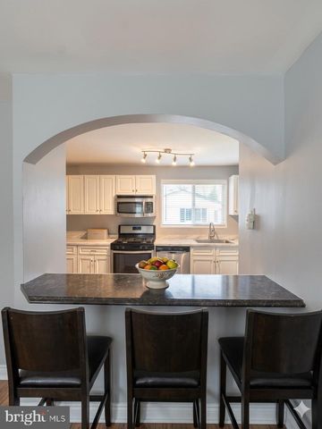 907 E MEADOWS CT, Oxon Hill, MD 20745