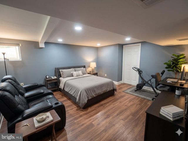907 E MEADOWS CT, Oxon Hill, MD 20745
