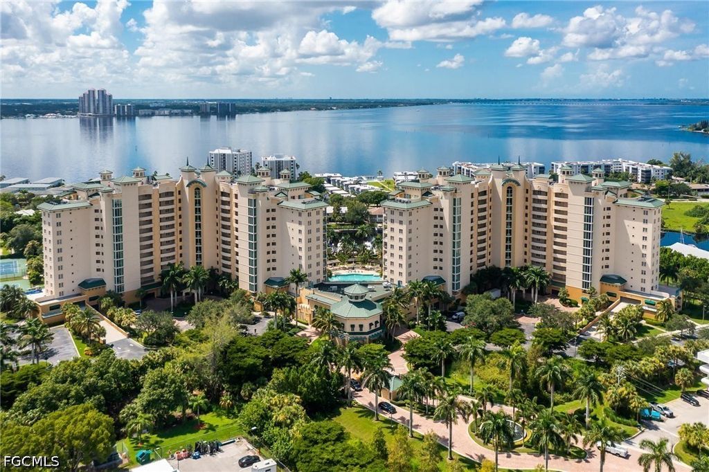 3426 Hancock Bridge PKWY PH05, North Fort Myers, FL 33903