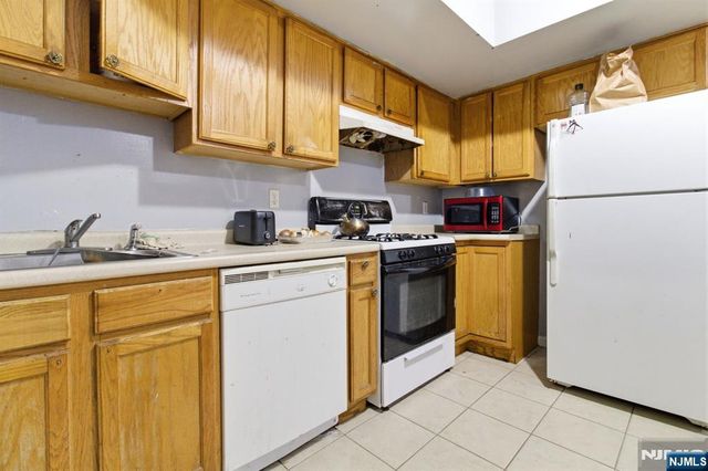 492 Springfield Avenue, Newark, NJ 07103