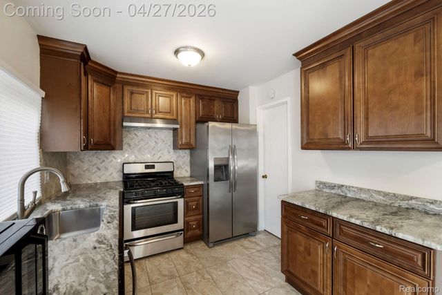 36614 Park Place Drive 68, Sterling Heights, MI 48310