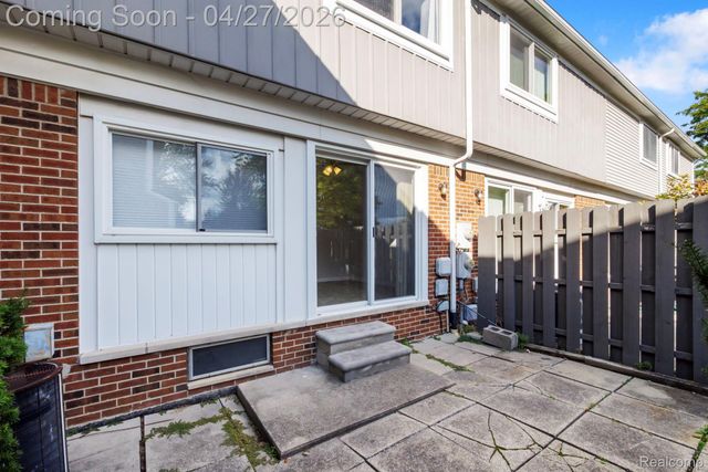 36614 Park Place Drive 68, Sterling Heights, MI 48310