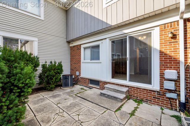 36614 Park Place Drive 68, Sterling Heights, MI 48310