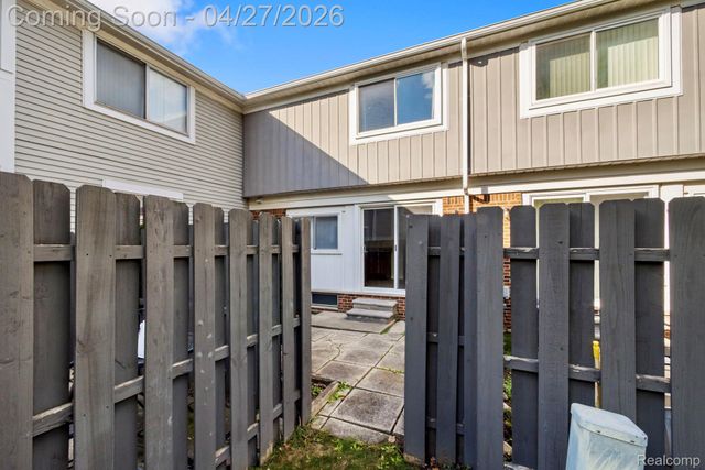 36614 Park Place Drive 68, Sterling Heights, MI 48310