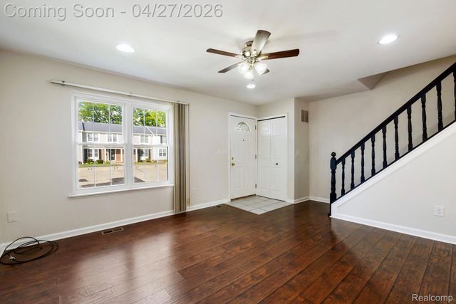 36614 Park Place Drive 68, Sterling Heights, MI 48310