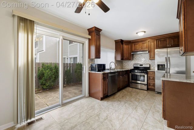 36614 Park Place Drive 68, Sterling Heights, MI 48310