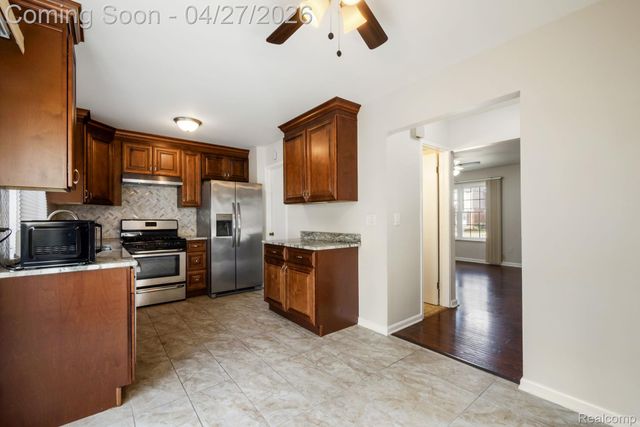 36614 Park Place Drive 68, Sterling Heights, MI 48310