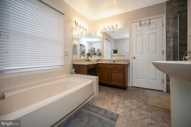 106 CHESTERFIELD CT, Locust Grove, VA 22508