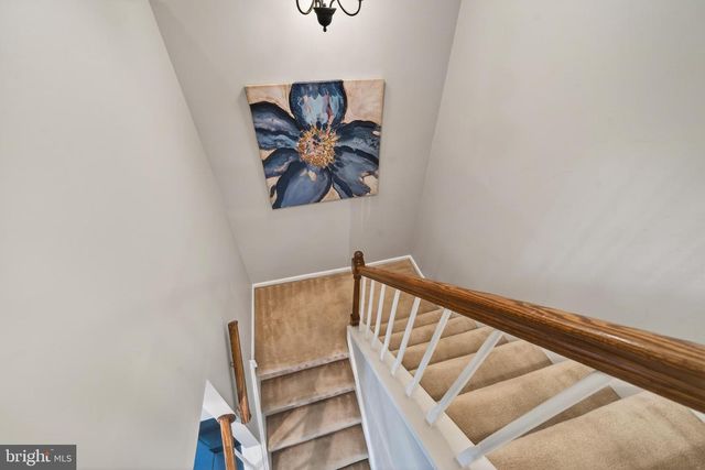 297 STANTON CT, Glen Mills, PA 19342