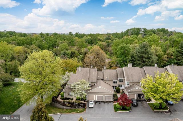 297 STANTON CT, Glen Mills, PA 19342