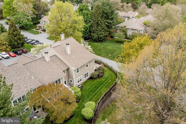 297 STANTON CT, Glen Mills, PA 19342